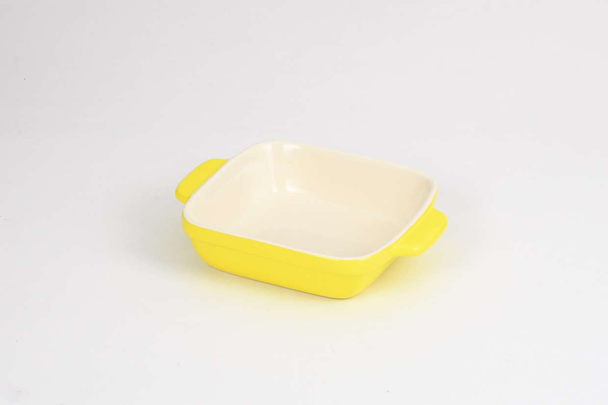 耐熱容器と耐熱皿の違いは？レンジで加熱できてもオーブンでは加熱できない？