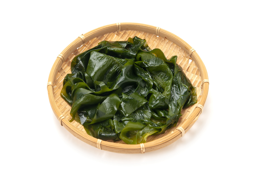 食品の保存方法である塩蔵とは？塩蔵わかめを使ったレシピもご紹介