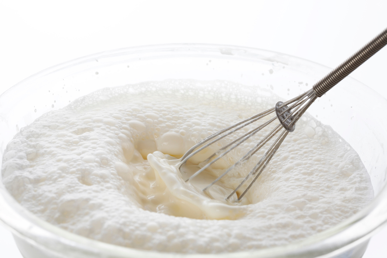 簡単ポイントチェック 生クリームの泡立て方のレシピ動画 作り方 Delish Kitchen