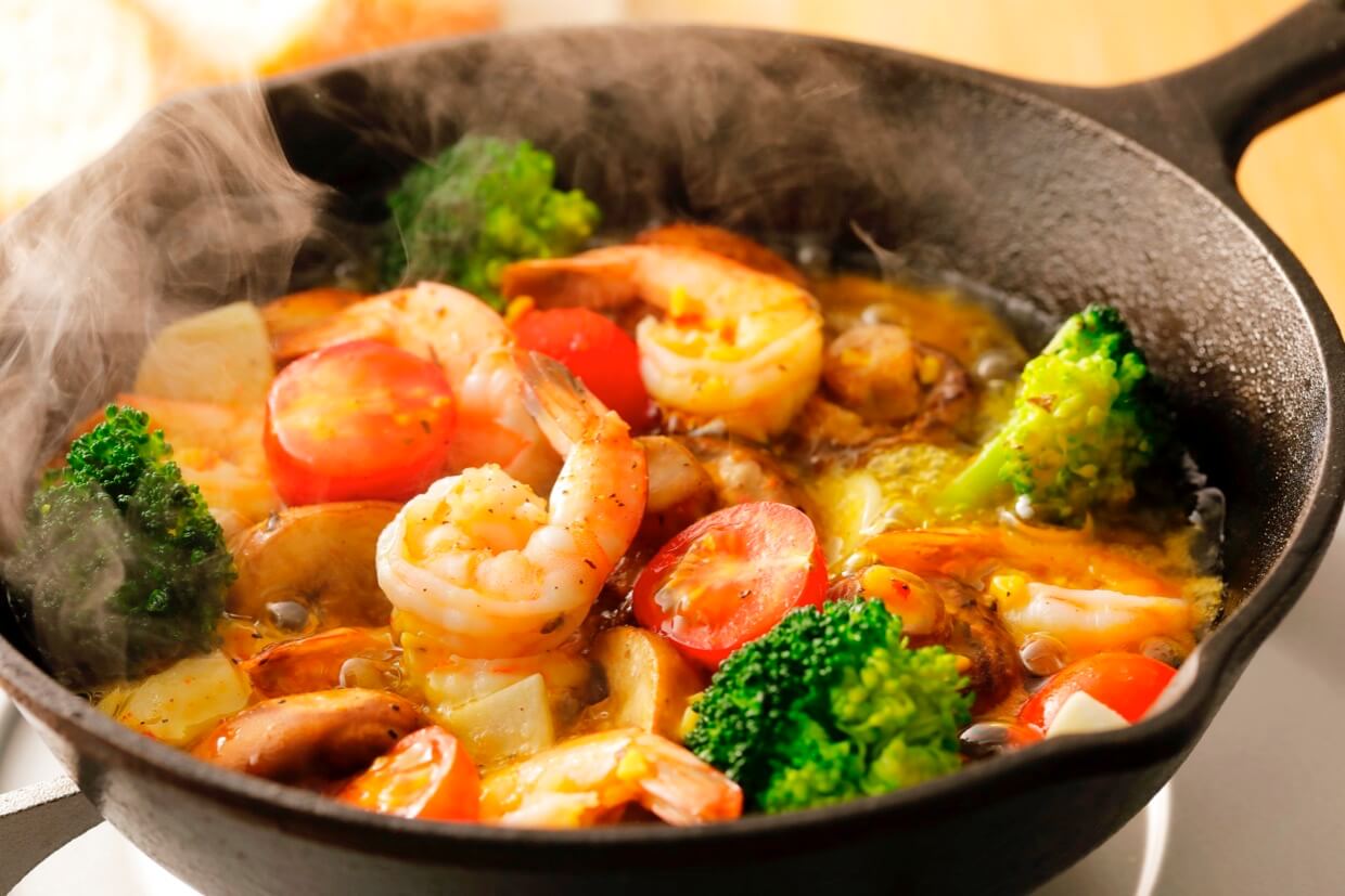 アヒージョの美味しい作り方や基本レシピをご紹介！コツを押さえておいしく作ろう