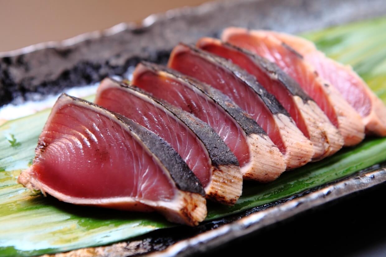 かつおのたたきに合う薬味やタレは？定番からアレンジまで一挙ご紹介