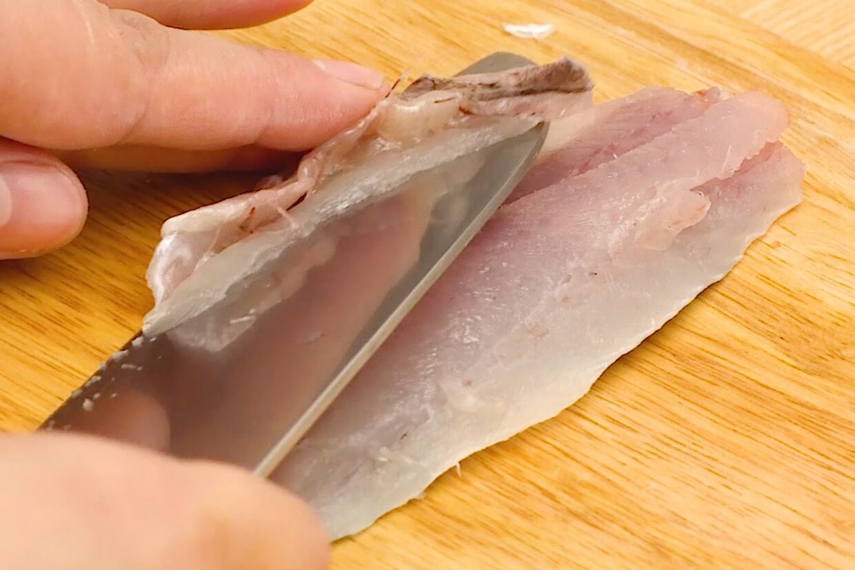 魚 三 枚 おろし