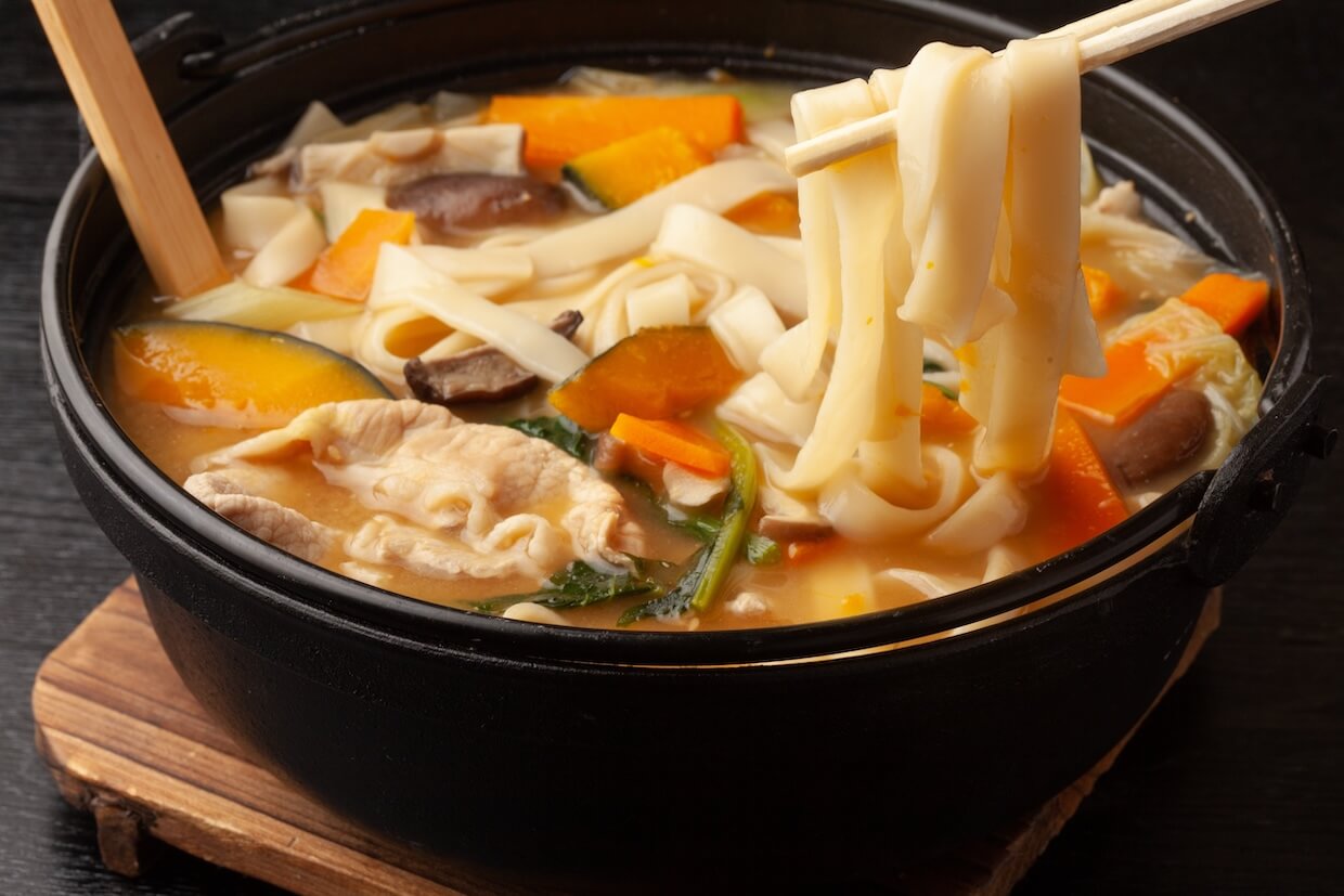 山梨の郷土料理「ほうとう」とは？うどんとの違いやレシピもご紹介