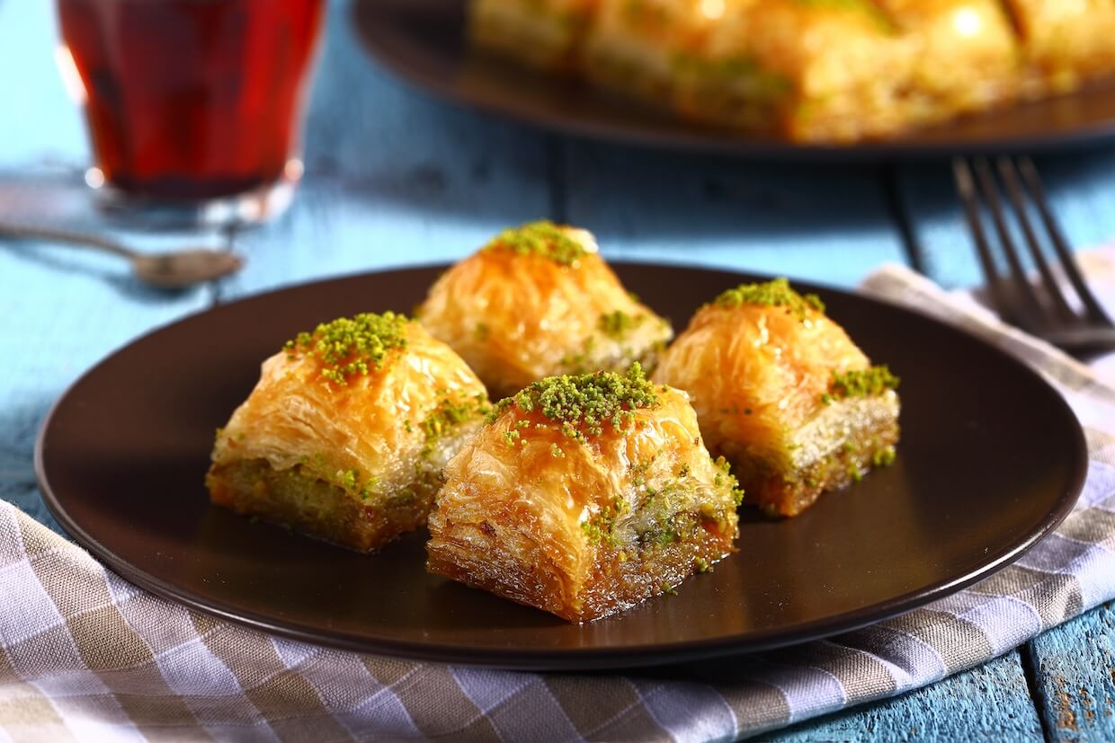 トルコの伝統菓子バクラヴァとは？味や特徴・レシピもご紹介