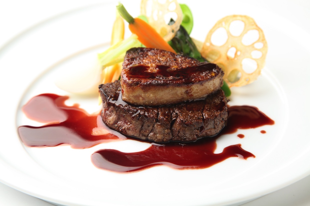 ロッシーニ風とはどんな料理？特徴や名前の由来を解説します