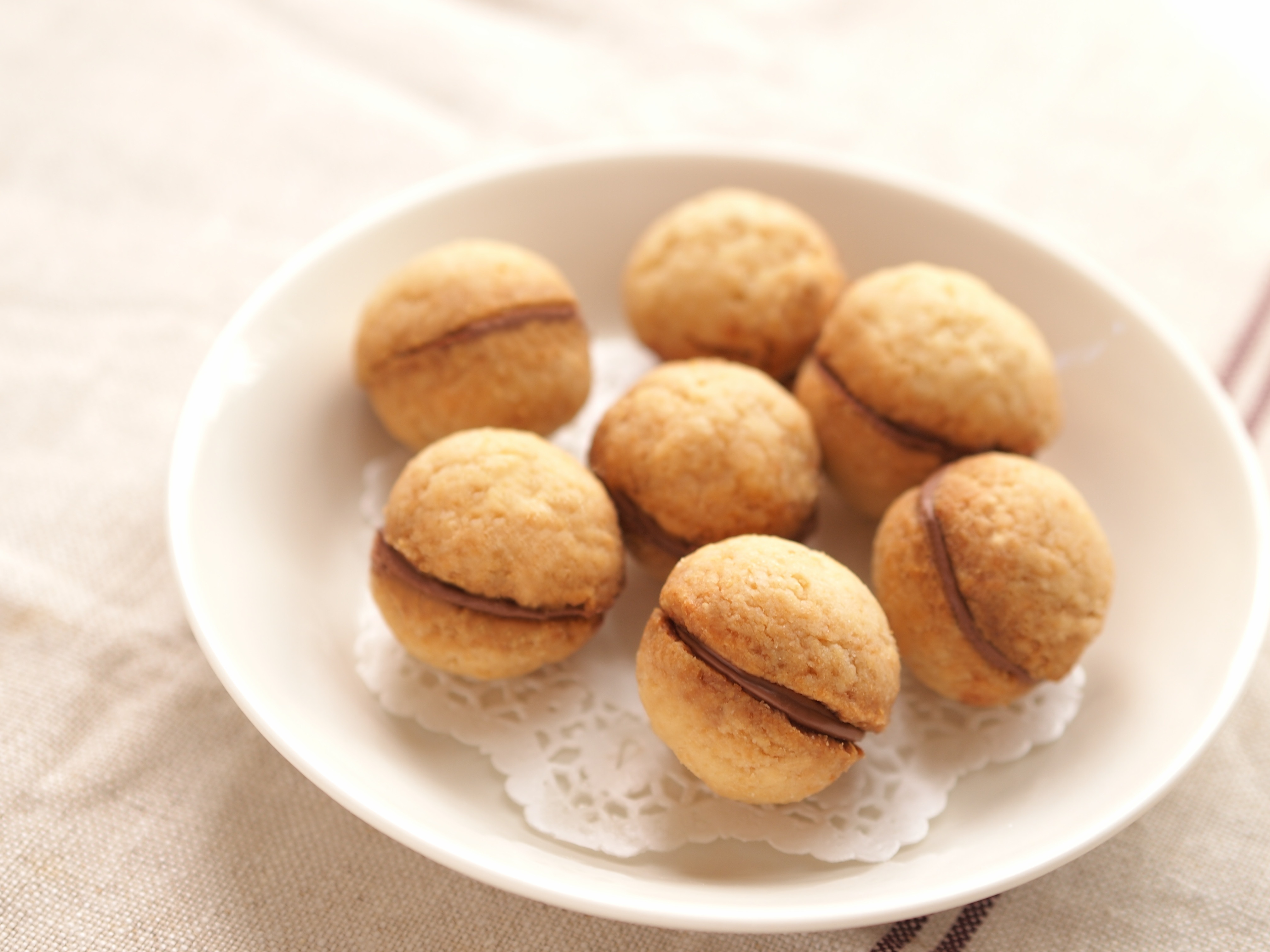 バーチ・ディ・ダーマはどんなお菓子？特徴やマカロンとの違いもご紹介します