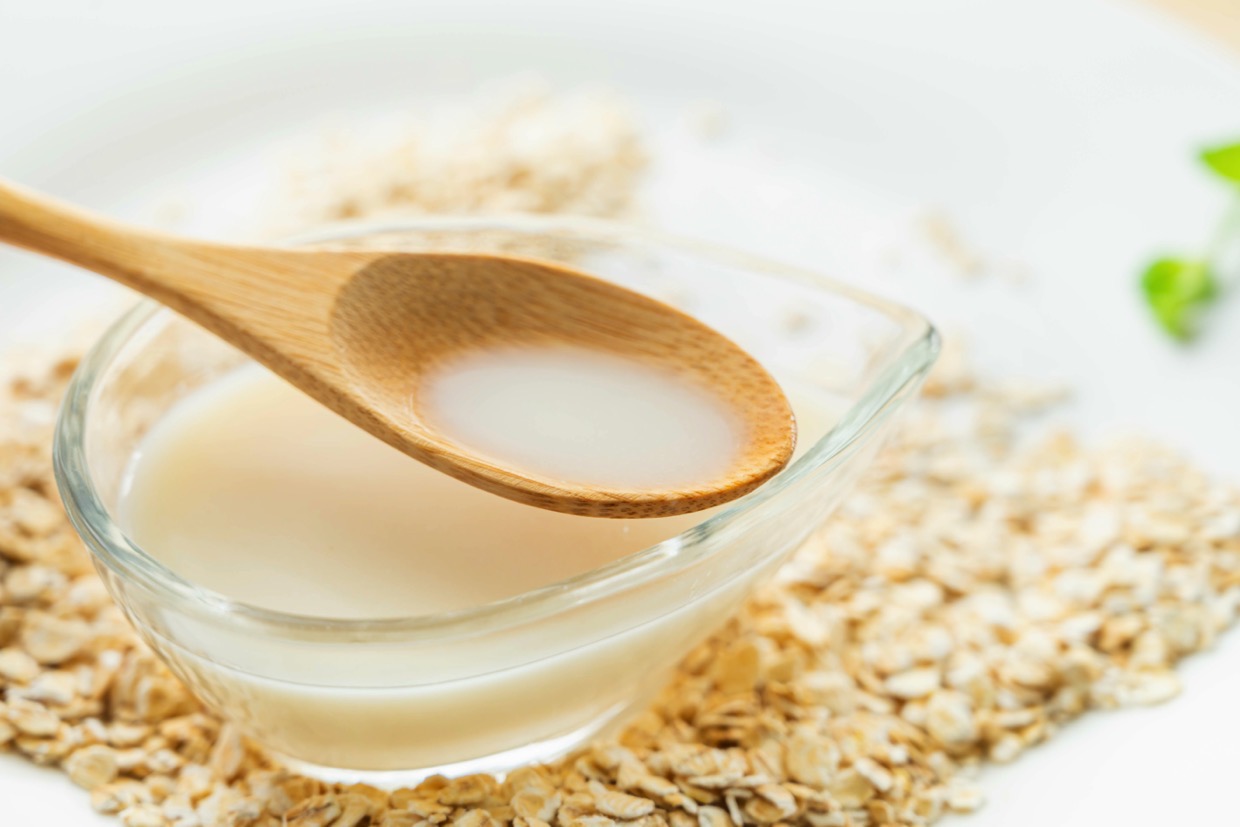 オーツミルクとは？豆乳など他ミルクとの違いや味わいを解説
