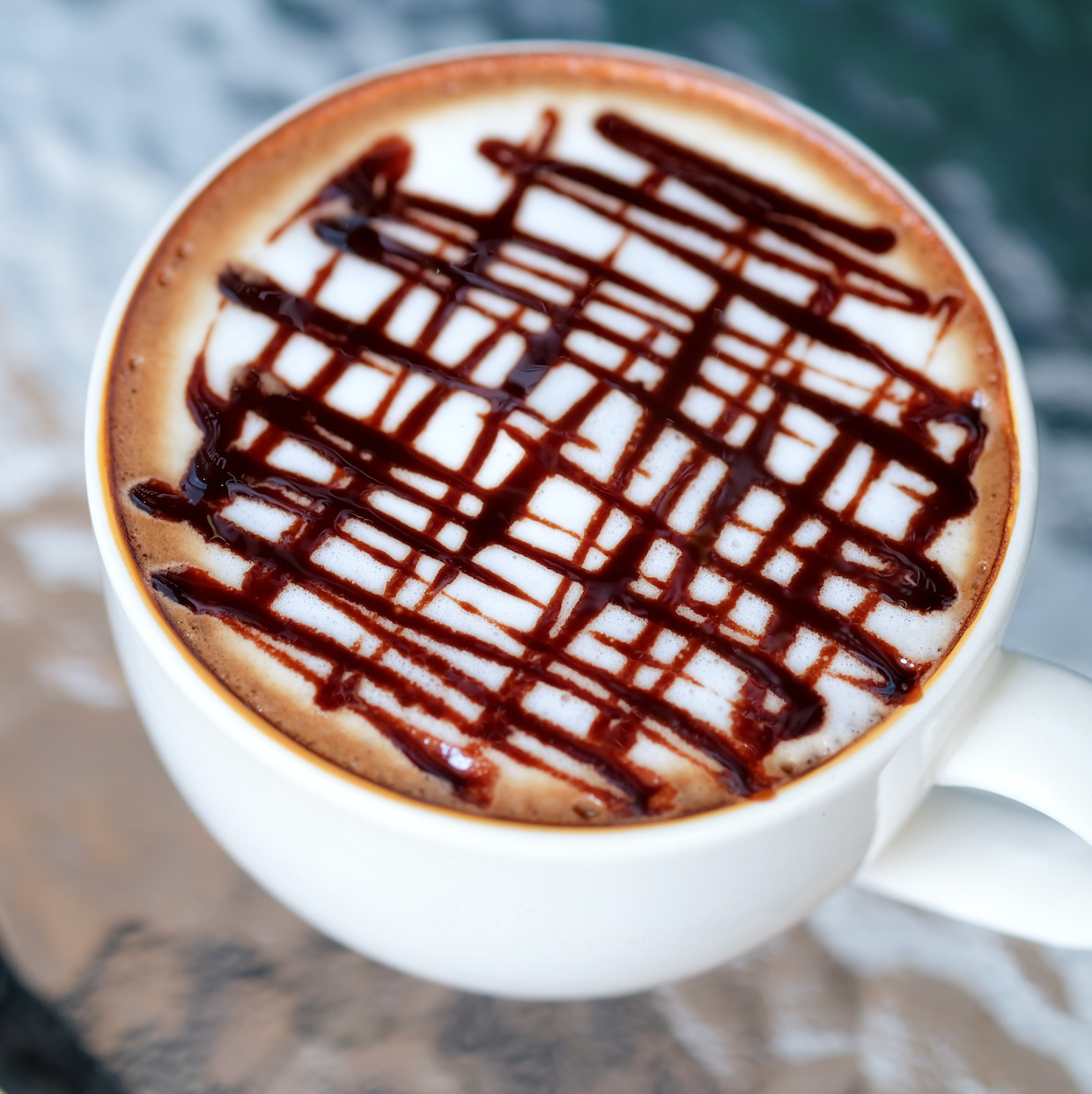 カフェモカとは？カプチーノなどとの違いも解説