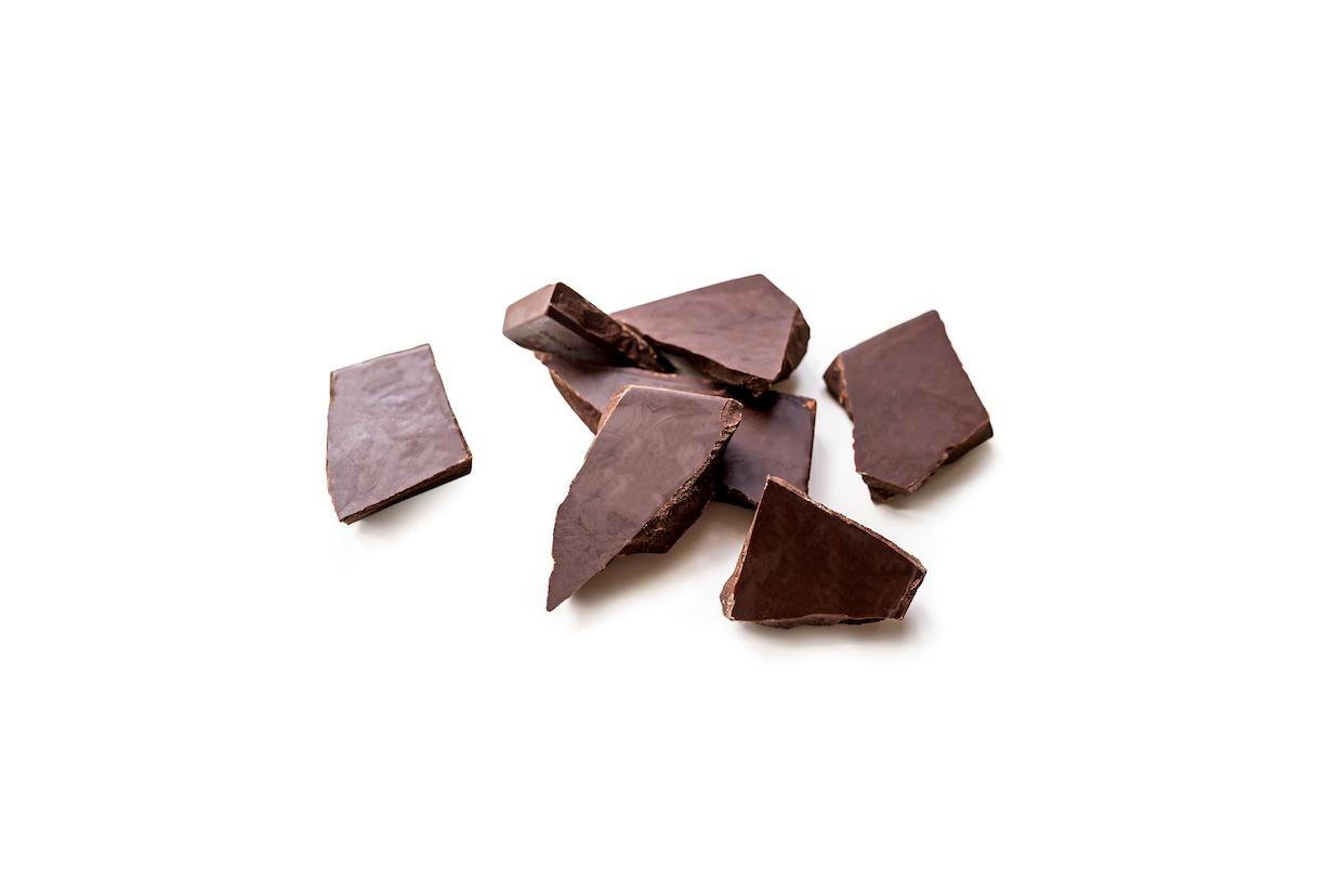 ローチョコレートとはどんな食べ物？市販のチョコレートとの違いやおすすめの食べ方などについて解説！