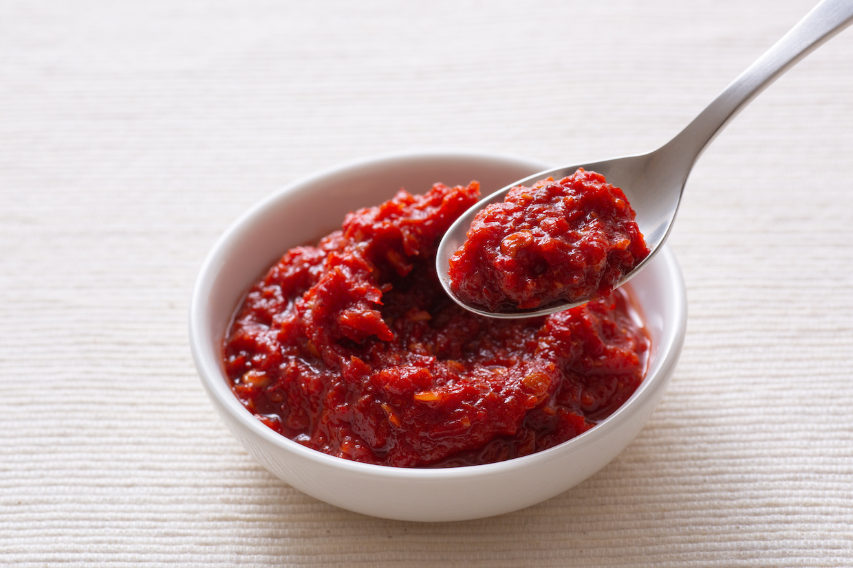 豆板醤とコチュジャンの違いは？特徴や代用方法・レシピも紹介