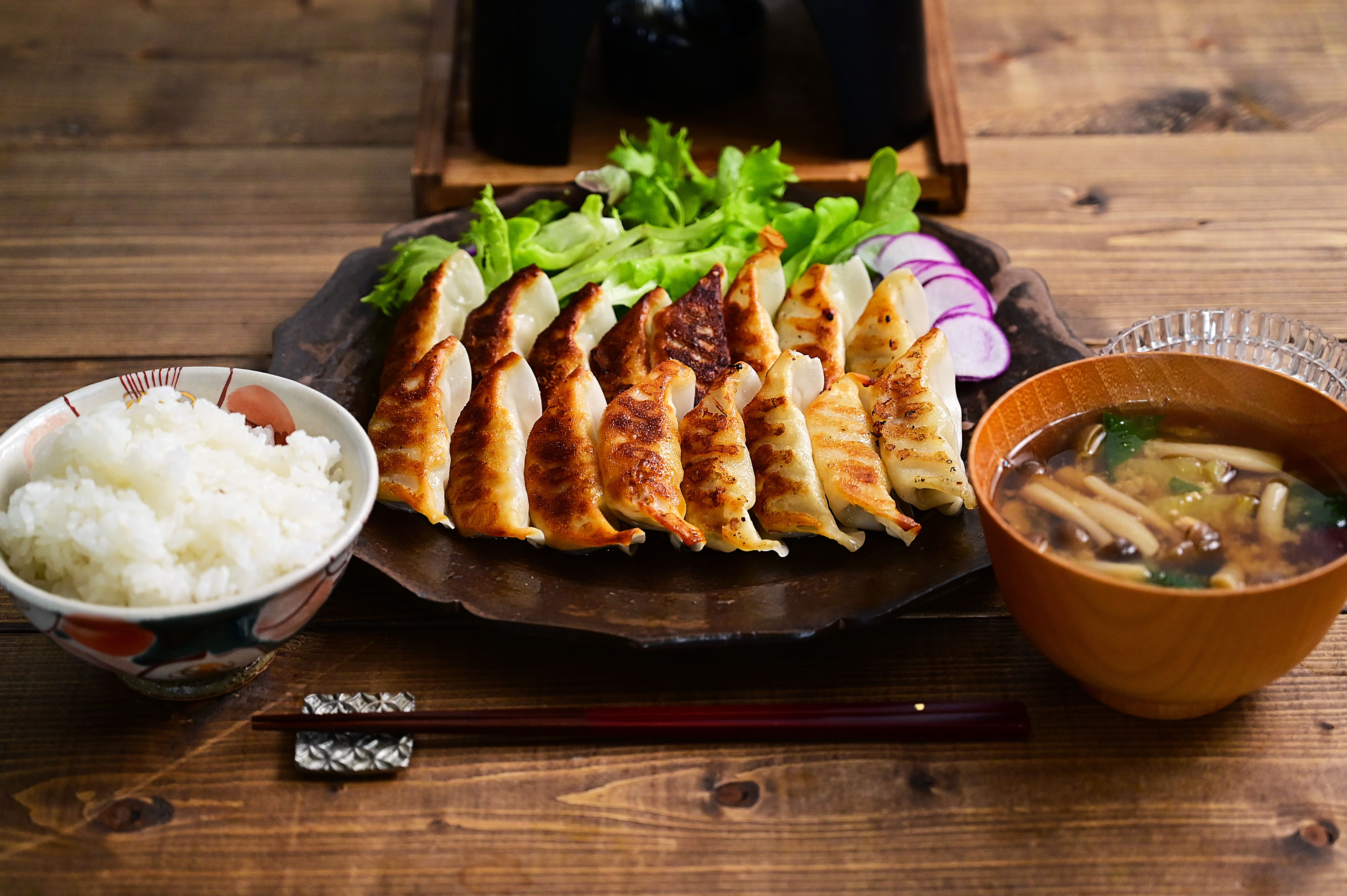 餃子に合う献立レシピ！副菜やスープなど絶品の付け合わせをご紹介