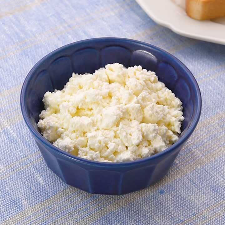 リコッタチーズとは？サラダやスイーツなどのおすすめのレシピも紹介