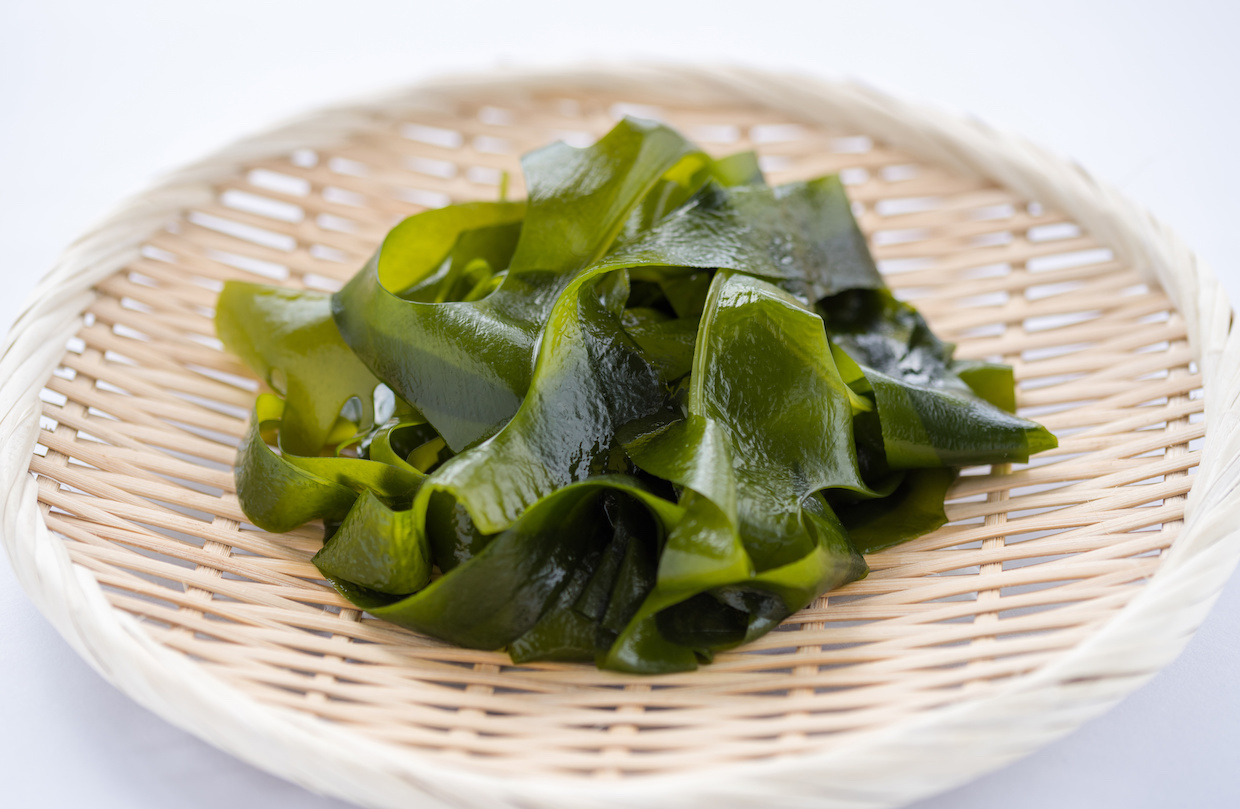 生わかめの下処理から大量消費レシピまで！簡単で美味しい食べ方を解説