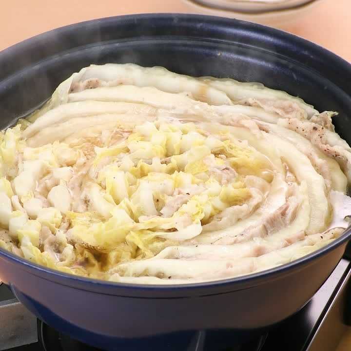 寒い日にぴったり ごま油香るキムチ鍋のレシピ動画 作り方 Delish Kitchen