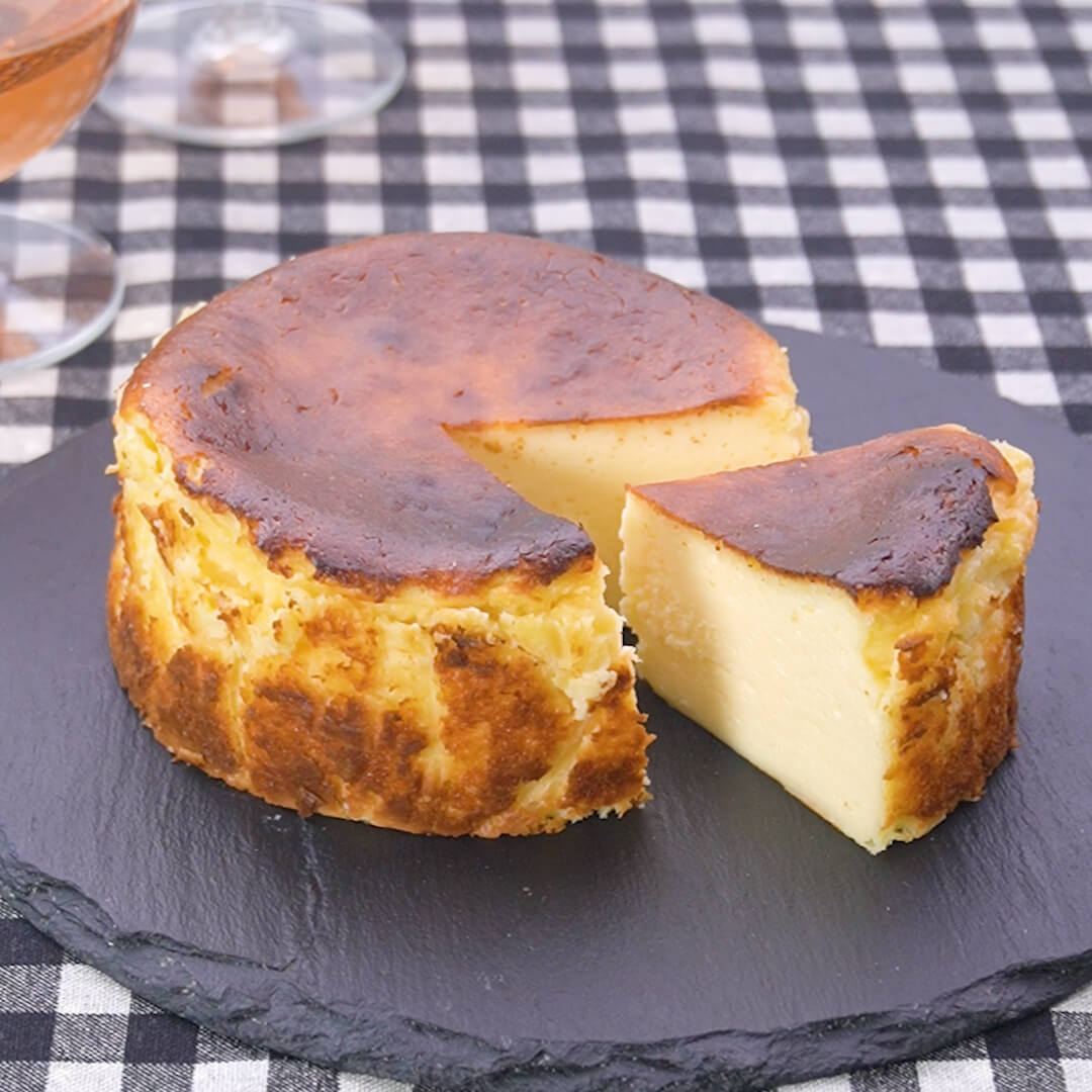 【バスクチーズケーキの人気レシピ】お店のような濃厚アレンジ8選