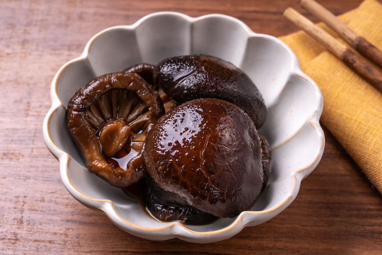 【干し椎茸活用レシピ】旨み引き出す！煮物以外も人気アレンジ30選