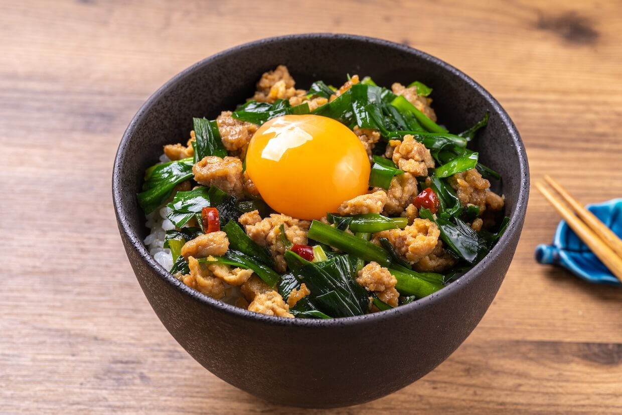 【スタミナ料理】ガッツリ食べて大満足！人気レシピ25選