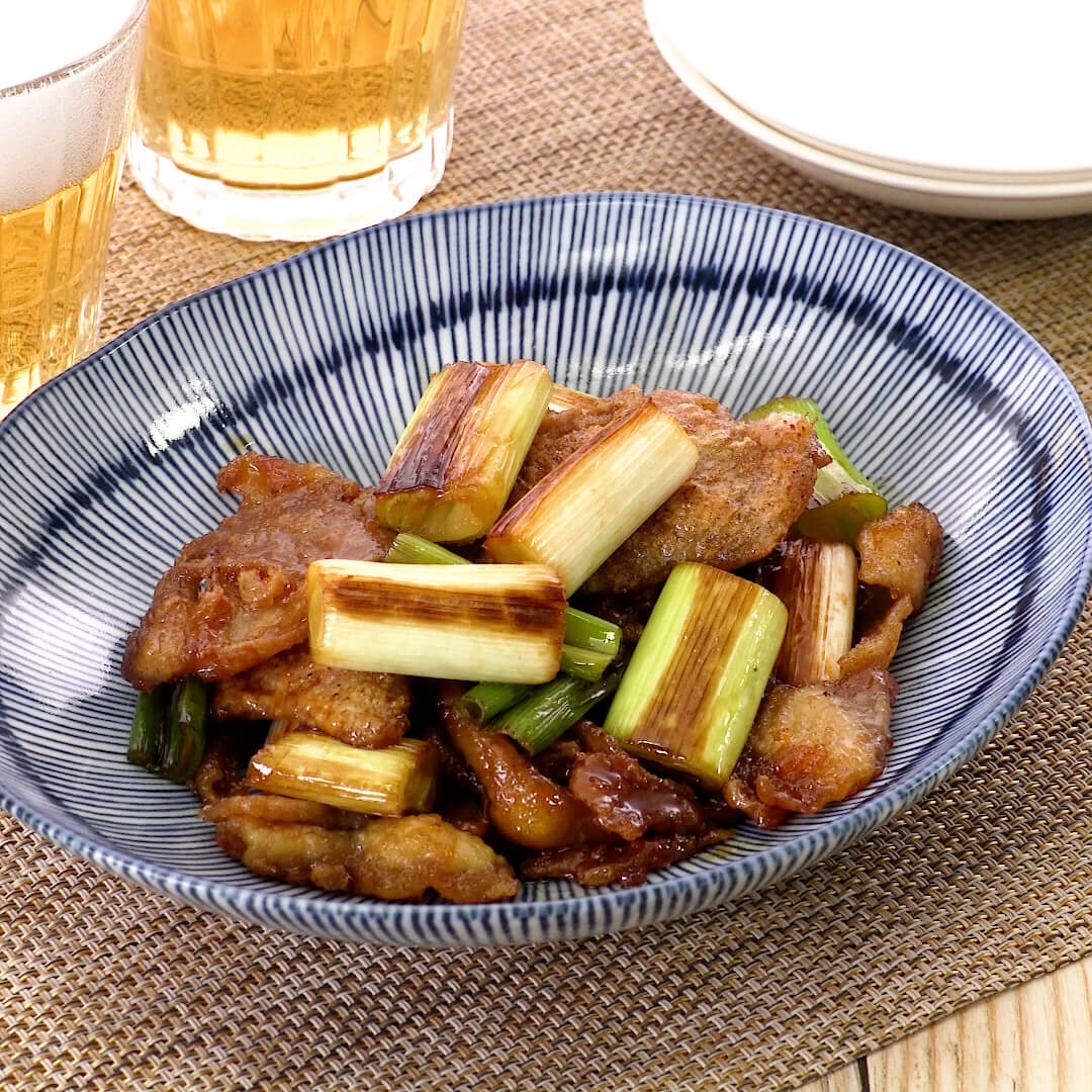 【鶏皮の人気レシピ】お酒もご飯もすすむ！カリッと絶品17選