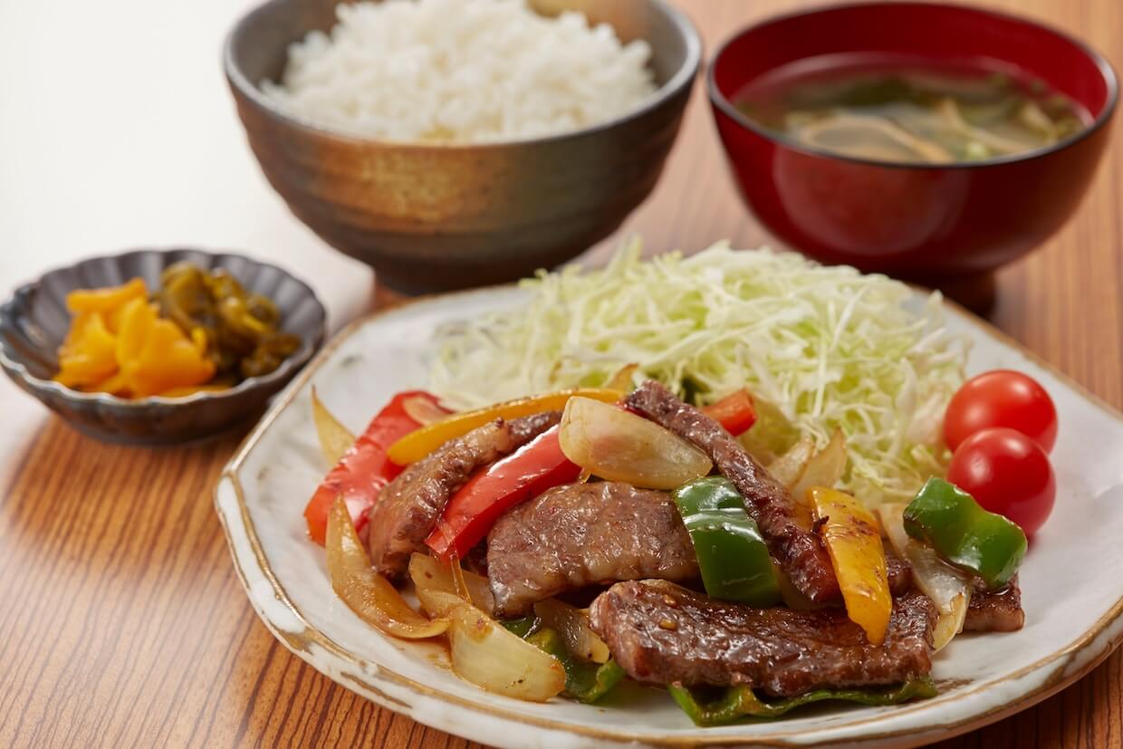 【夕飯が決まらない時に】簡単10分！みんなが喜ぶ晩ご飯アイデア