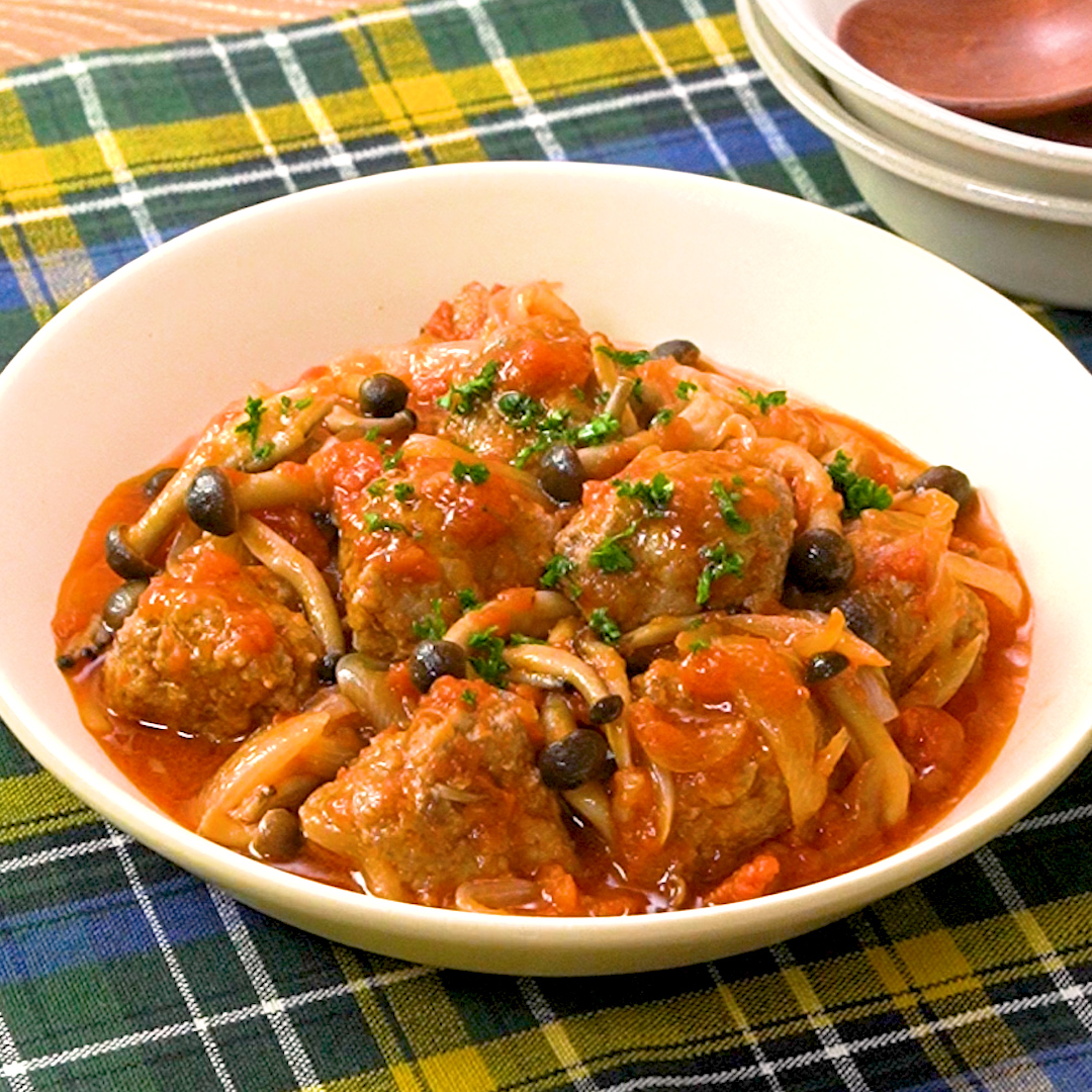 【トマト缶の人気レシピ】手軽に使える！おかず・スープまで39選