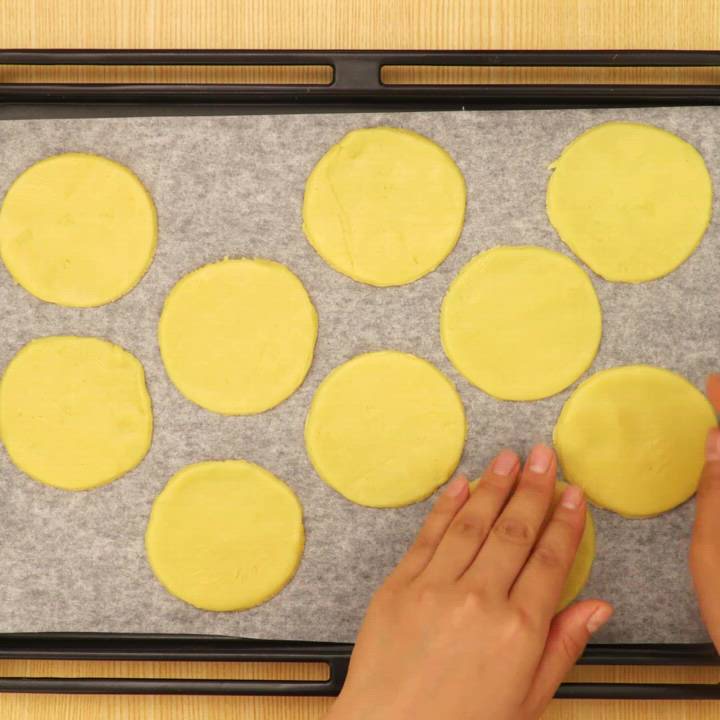 お誕生日や記念日に♪ メッセージアイシングクッキーのレシピ動画