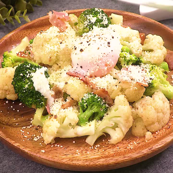 アンチョビ香る！ カリフラワーの温シーザーサラダのレシピ動画