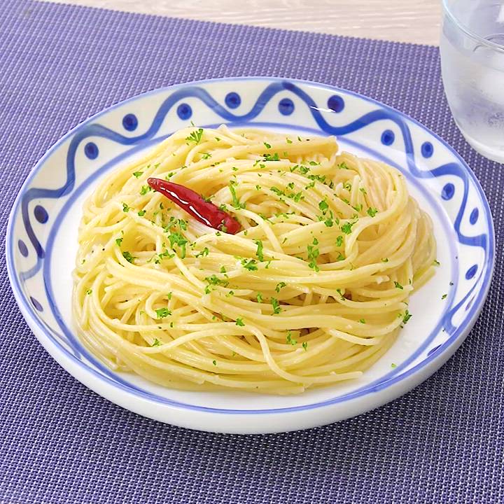 【ペペロンチーノ】 にんにく香る！簡単に作れるペペロンチーノの基本レシピ | デリッシュ