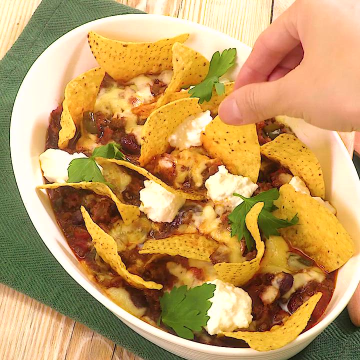 手が止まらないおつまみ！ チリコンカンでナチョスのレシピ動画