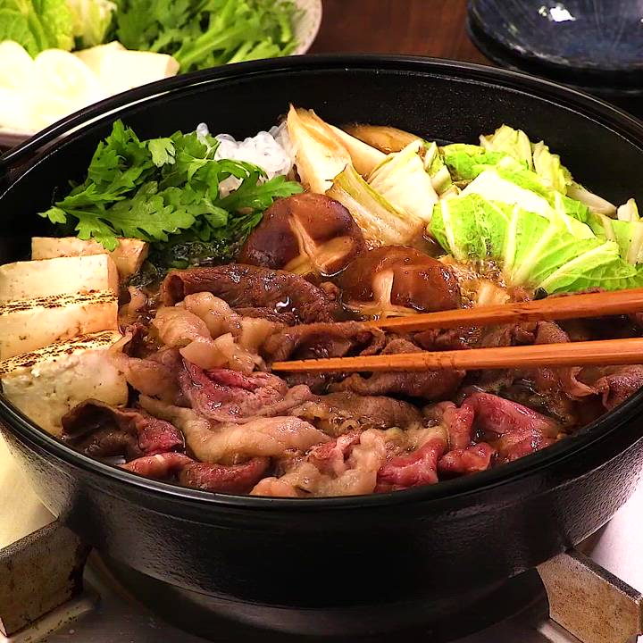 お肉がジューシー♪ 関東風すき焼きのレシピ動画・作り方 | デリッシュ