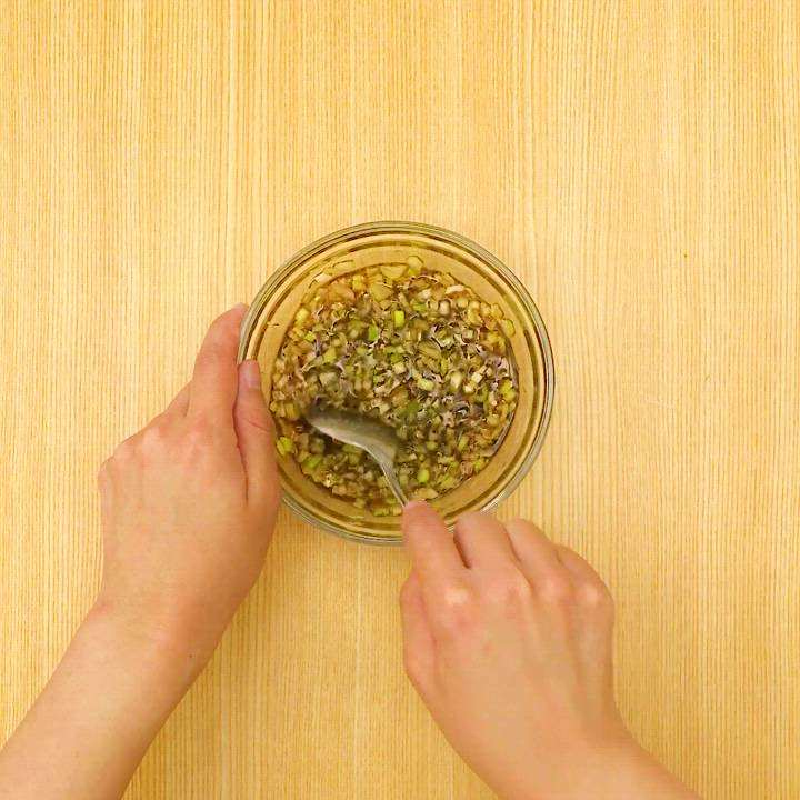ねぎダレも手作り！油淋鶏(ユーリンチー)の作り方 | デリッシュキッチン