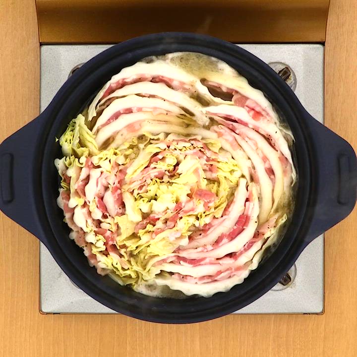 ミルフィーユ鍋 冬の定番！ 豚バラと白菜のミルフィーユ鍋のレシピ動画・作り方