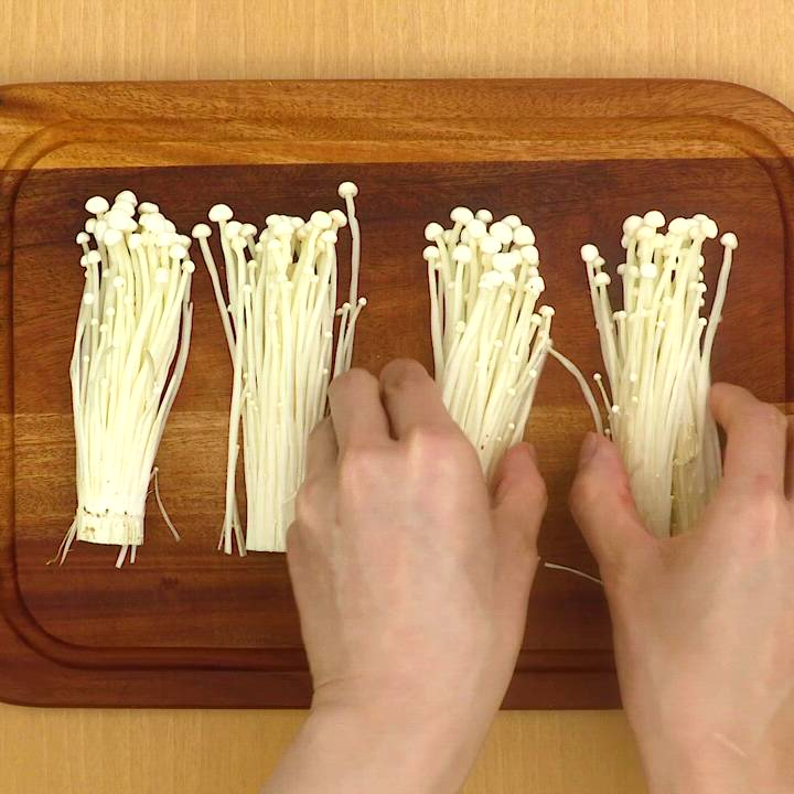 バター醤油香る♪ えのきのベーコン巻きのレシピ動画・作り方 | デ