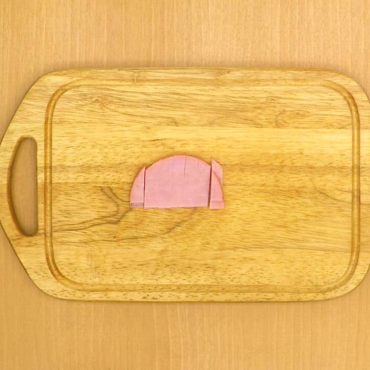 朝食におすすめ♪ レンジでハムチーズオムレツのレシピ動画・作り方