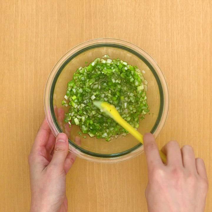 Wねぎ使い！ 肉巻きねぎ塩カルビのレシピ動画・作り方 | デリッシュ