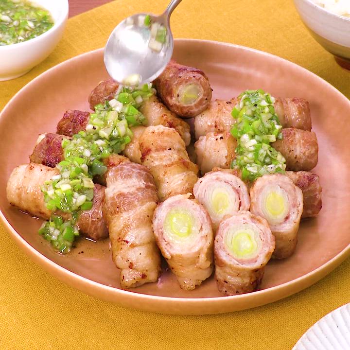 Wねぎ使い！ 肉巻きねぎ塩カルビのレシピ動画・作り方 | デリッシュ