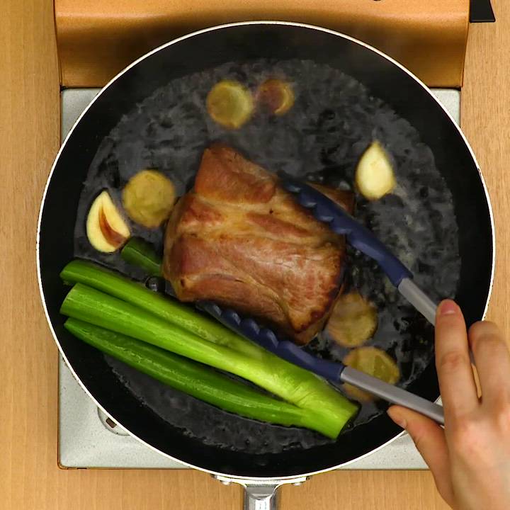 フライパンでお手軽！ 本格焼豚＆半熟煮玉子のレシピ動画・作り方 | デ