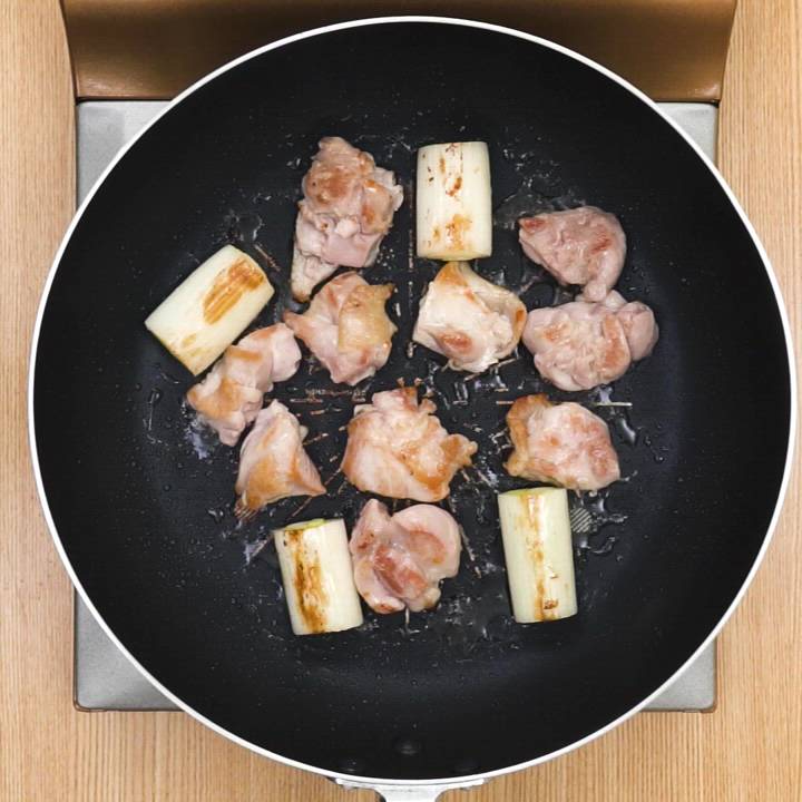 シンプルなおいしさ！ 鶏南蛮うどんのレシピ動画・作り方 | デリッシュ