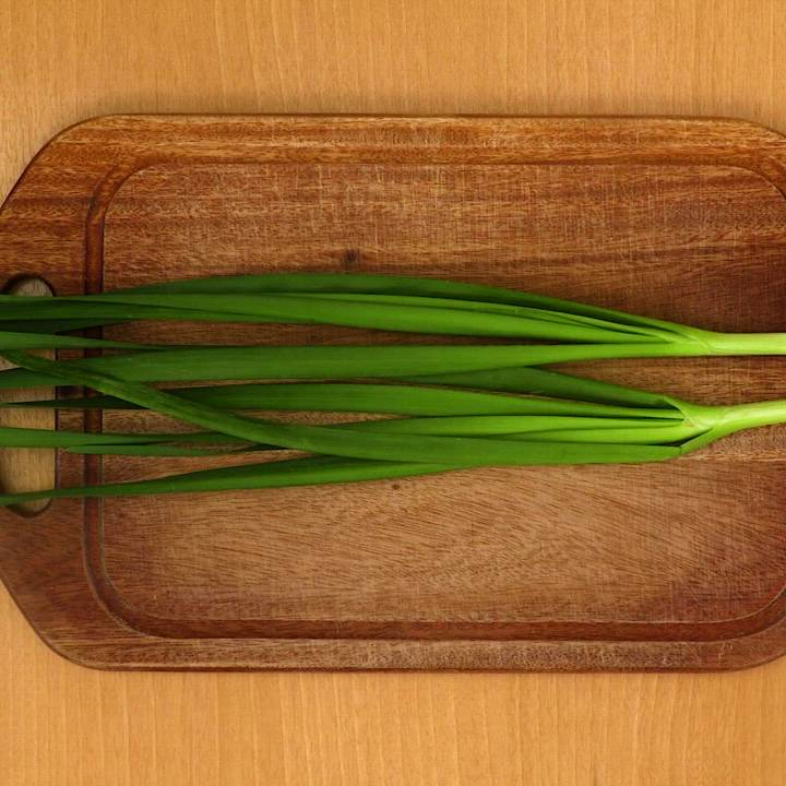 とろとろ♪ ニラとしめじの中華卵スープのレシピ動画・作り方 | デ