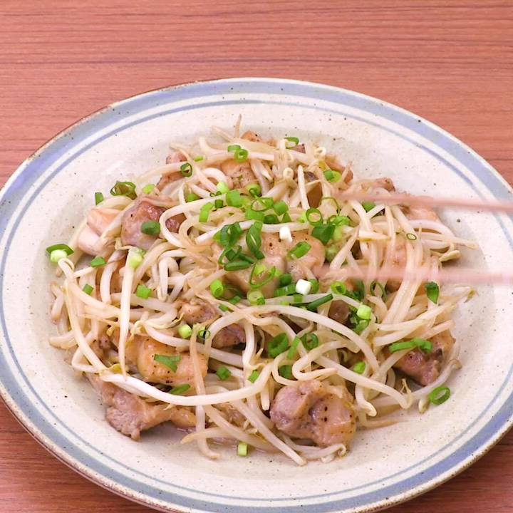 低カロリー 和風麺 鶏肉ともやし ご飯がすすむ！ 鶏肉ともやしのポン酢炒めのレシピ動画・作り方 | デ