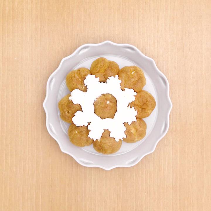 見た目が可愛い！ シュークリームタワーのレシピ動画・作り方 | デ