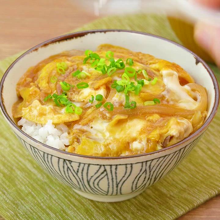めんつゆで♪ 簡単たまご丼のレシピ動画・作り方 | デリッシュキッチン