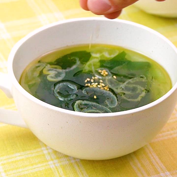 定番の味！ わかめスープのレシピ動画・作り方 | デリッシュキッチン