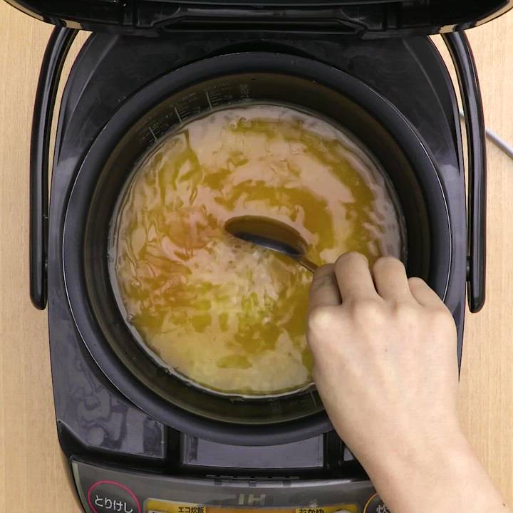 簡単おいしい！ 具なし炊き込みご飯のレシピ動画・作り方 | デリッシュ